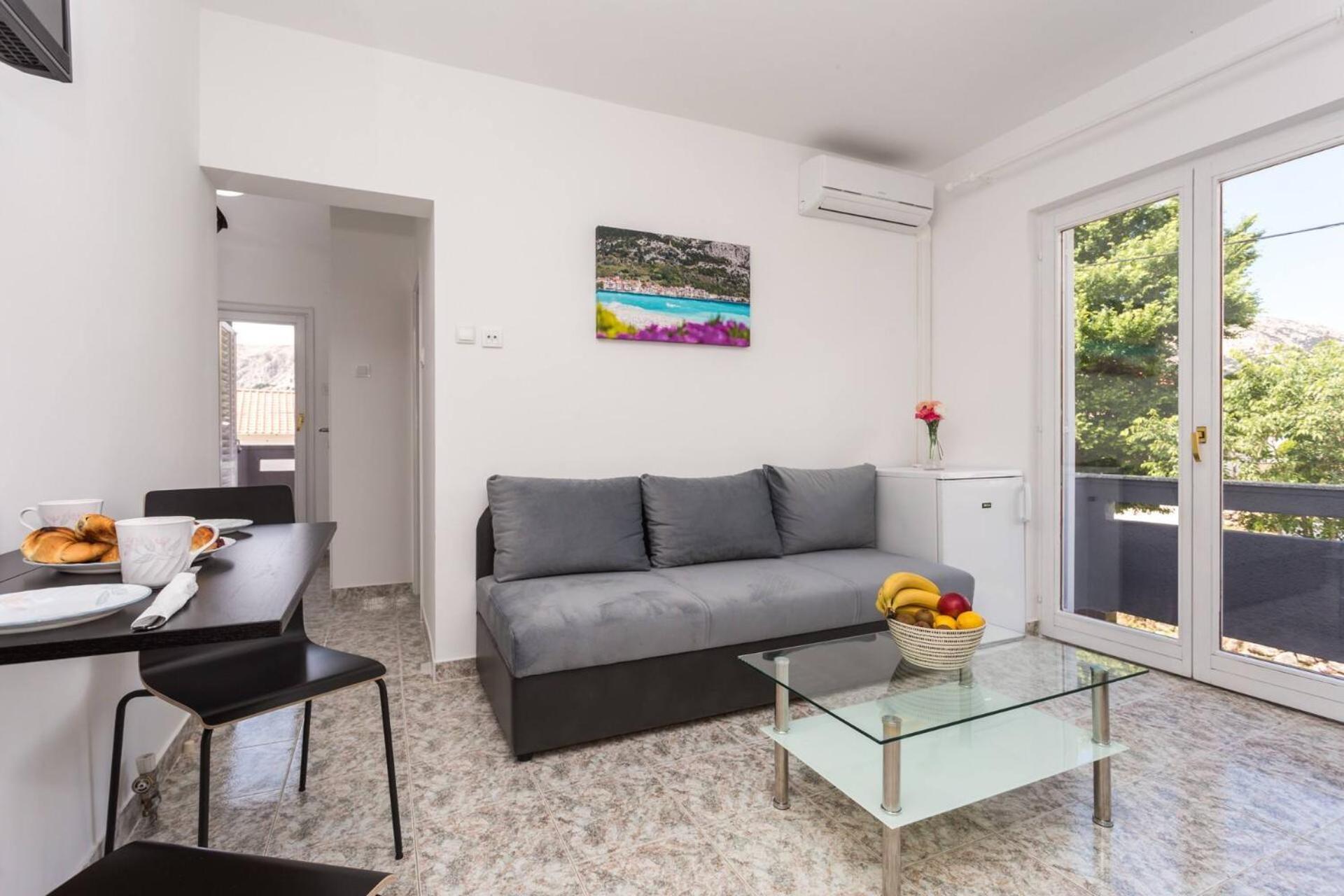 Apartments Bernardeta 2 バスカ エクステリア 写真