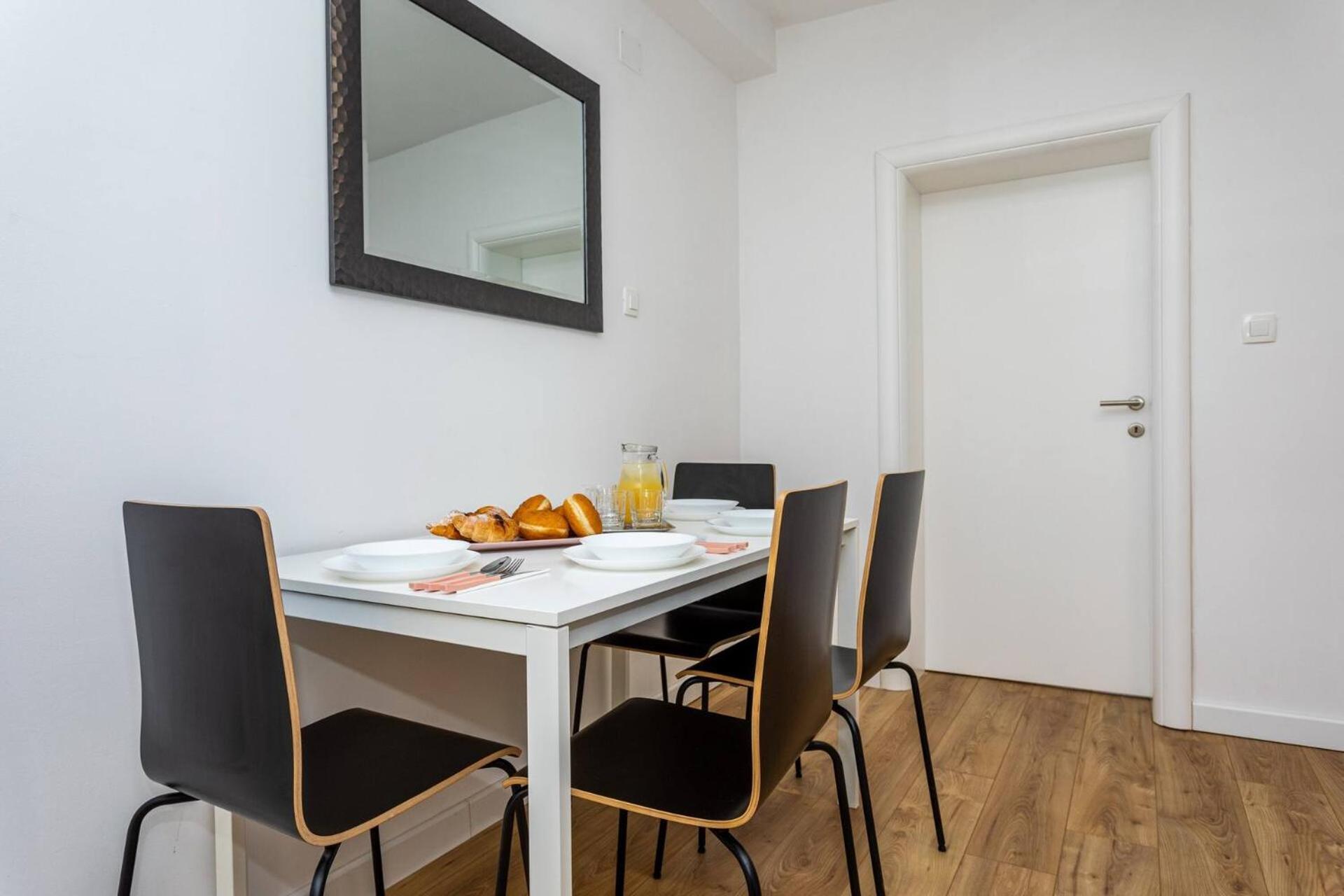 Apartments Bernardeta 2 バスカ エクステリア 写真