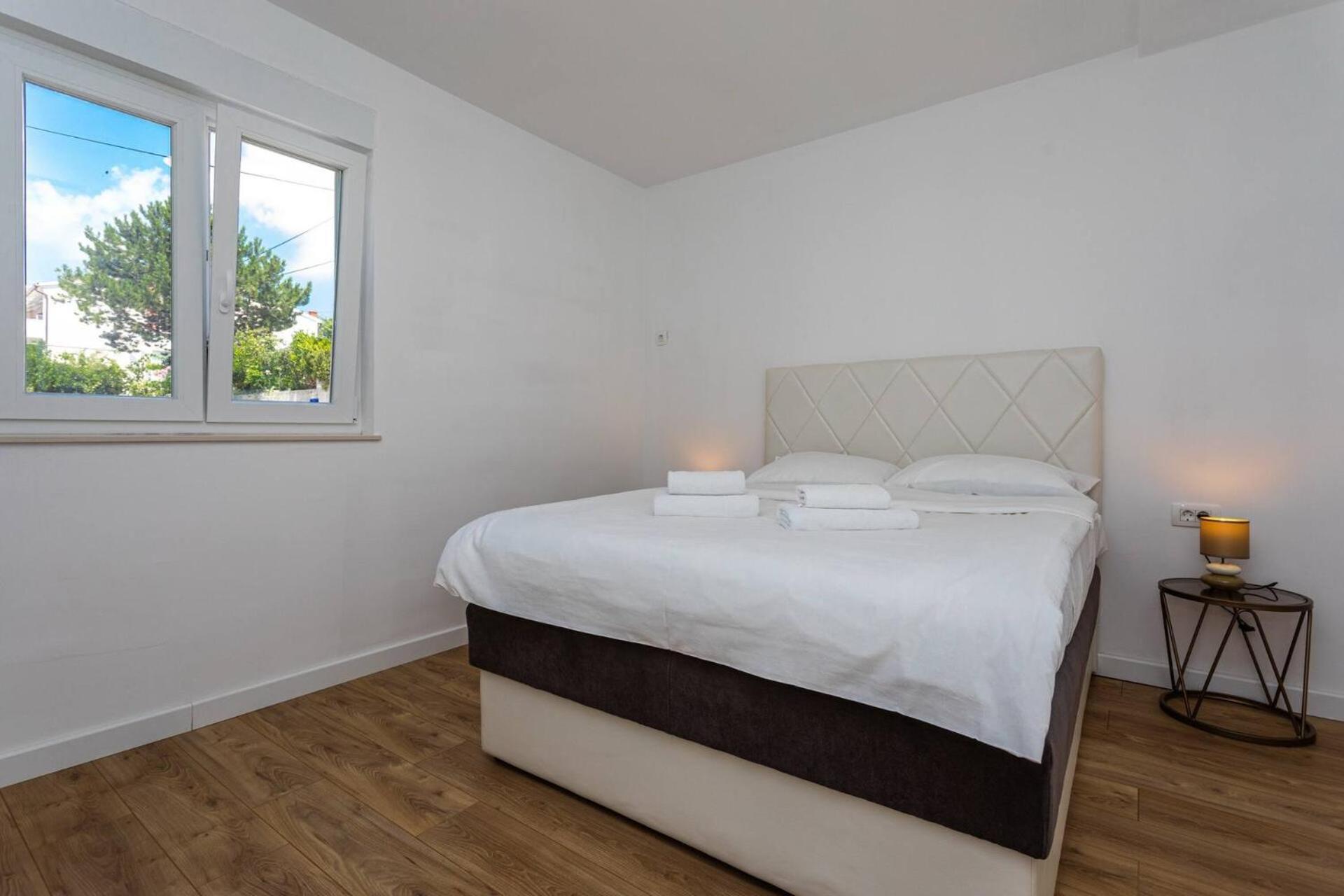 Apartments Bernardeta 2 バスカ エクステリア 写真