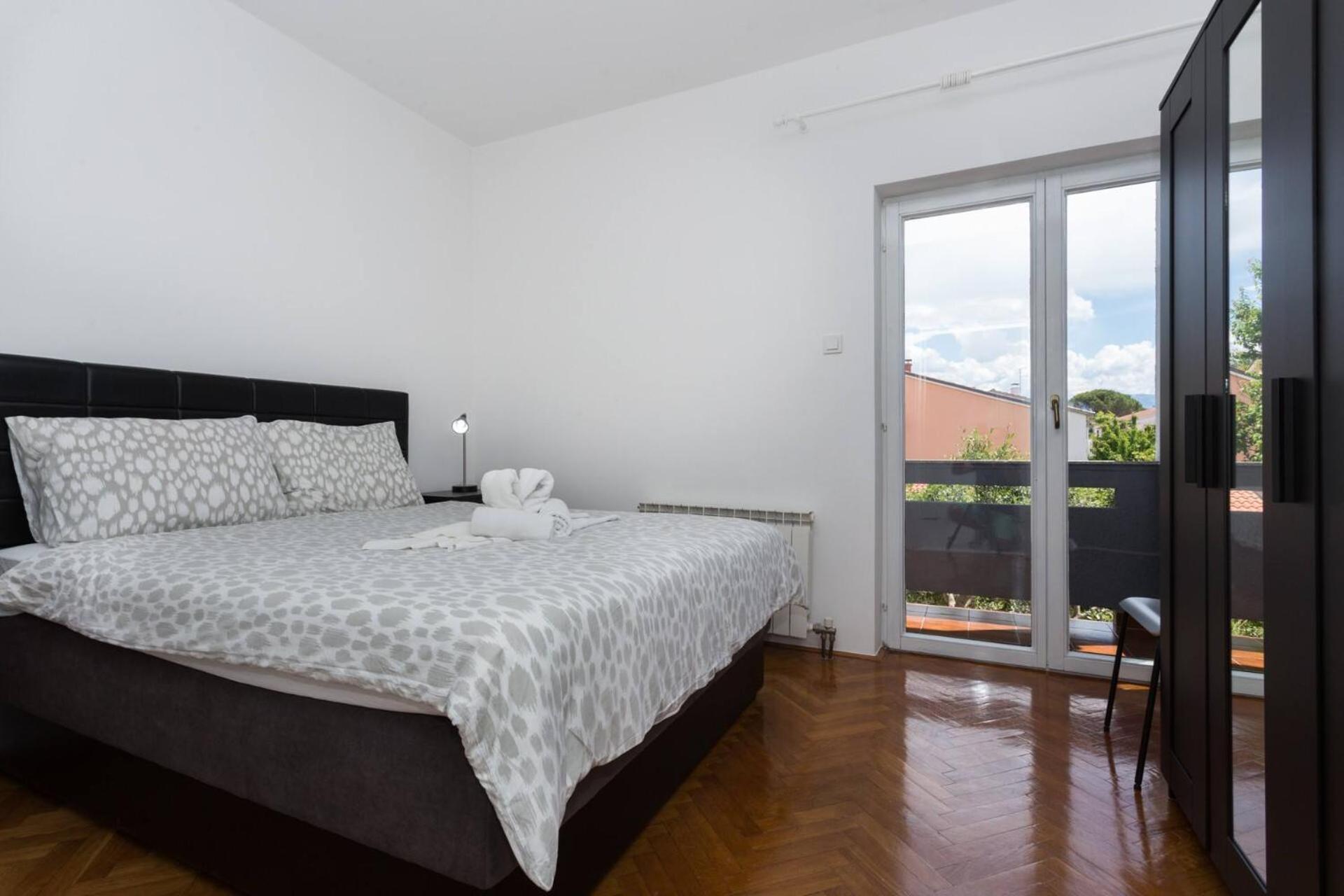 Apartments Bernardeta 2 バスカ エクステリア 写真