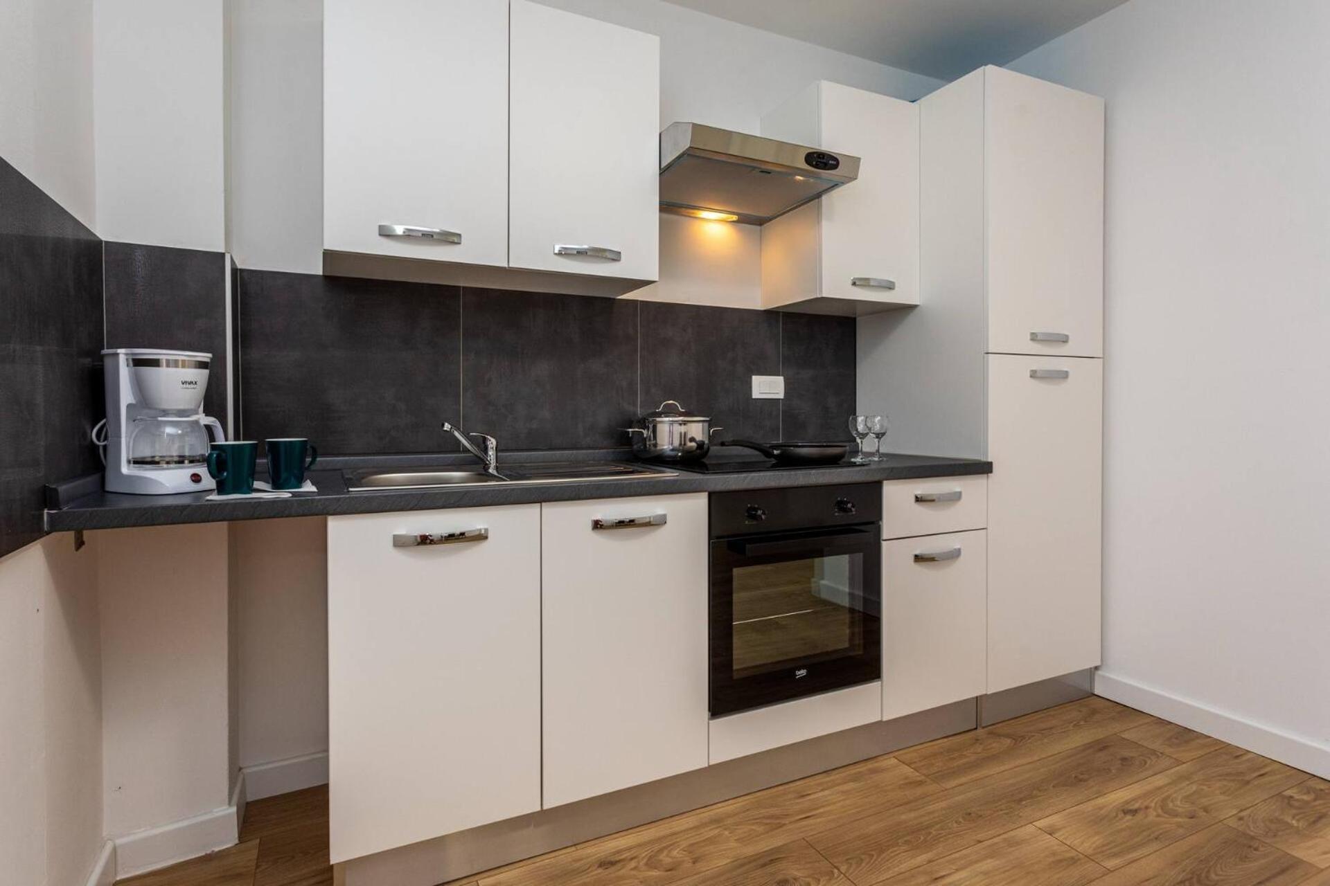 Apartments Bernardeta 2 バスカ エクステリア 写真