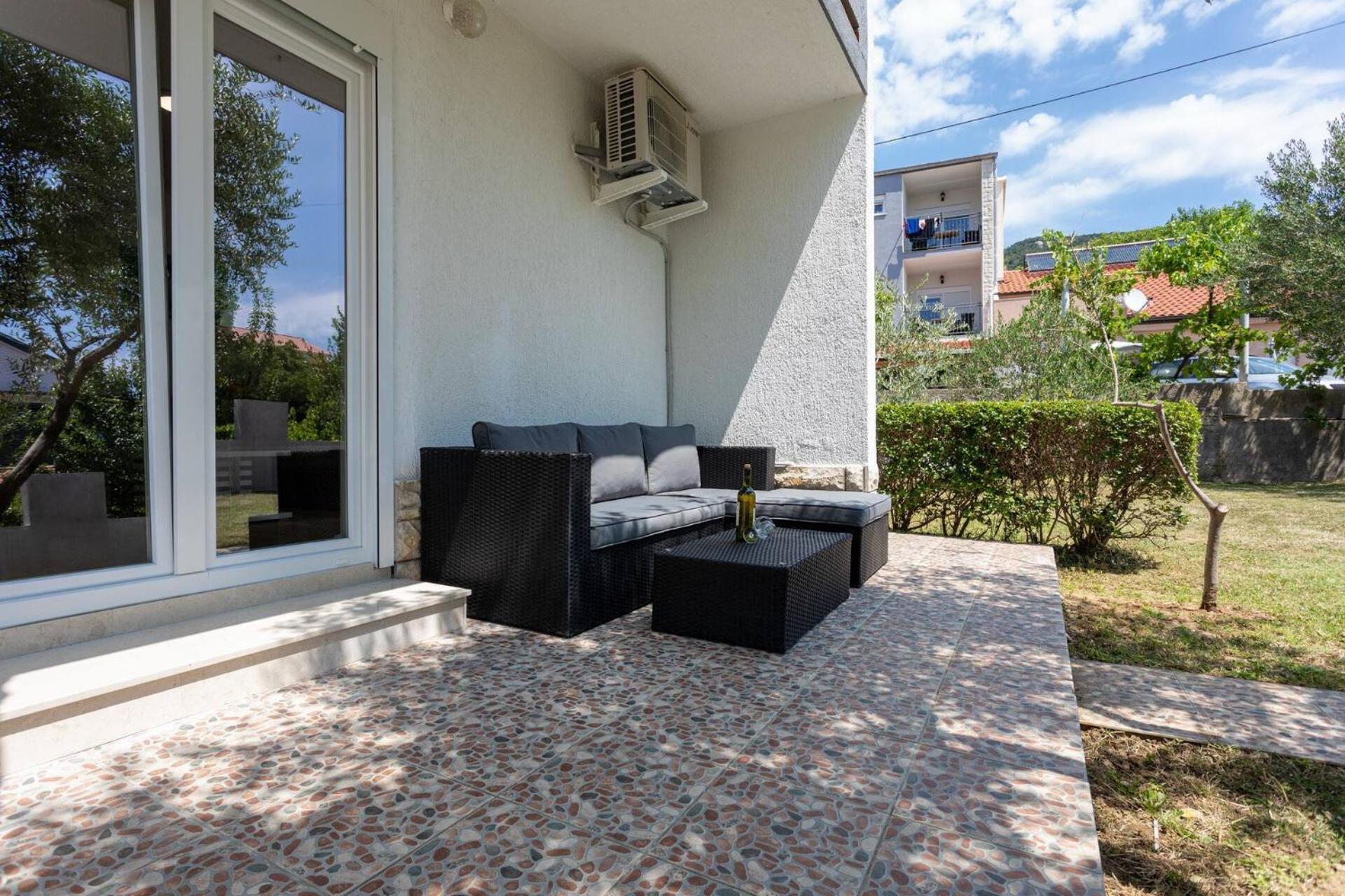 Apartments Bernardeta 2 バスカ エクステリア 写真