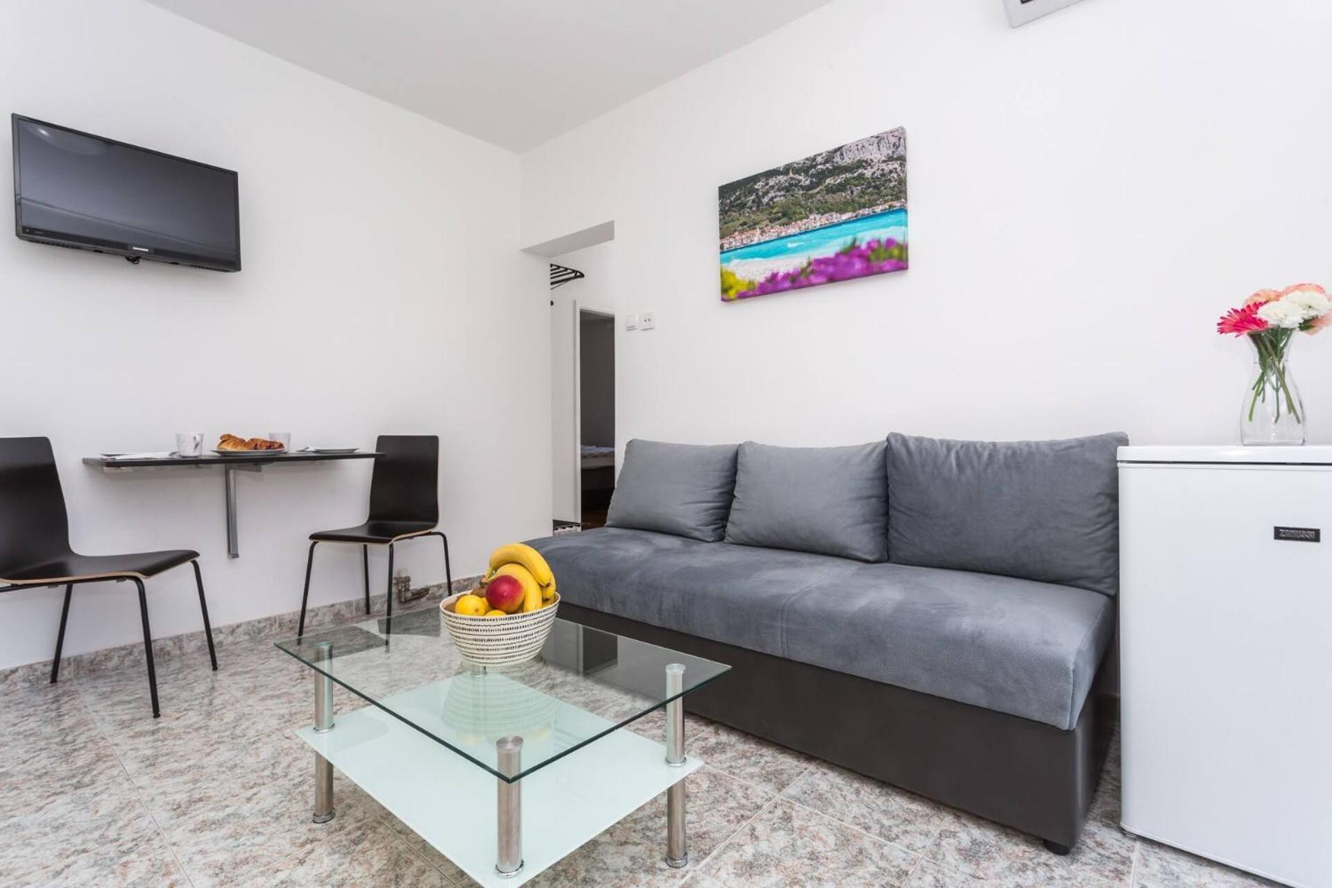 Apartments Bernardeta 2 バスカ エクステリア 写真