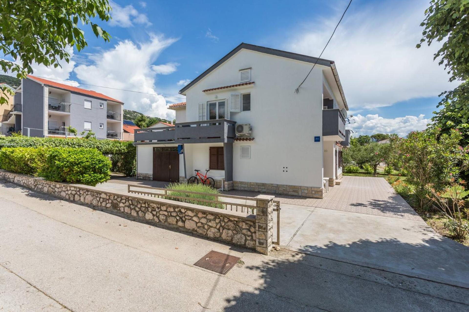 Apartments Bernardeta 2 バスカ エクステリア 写真