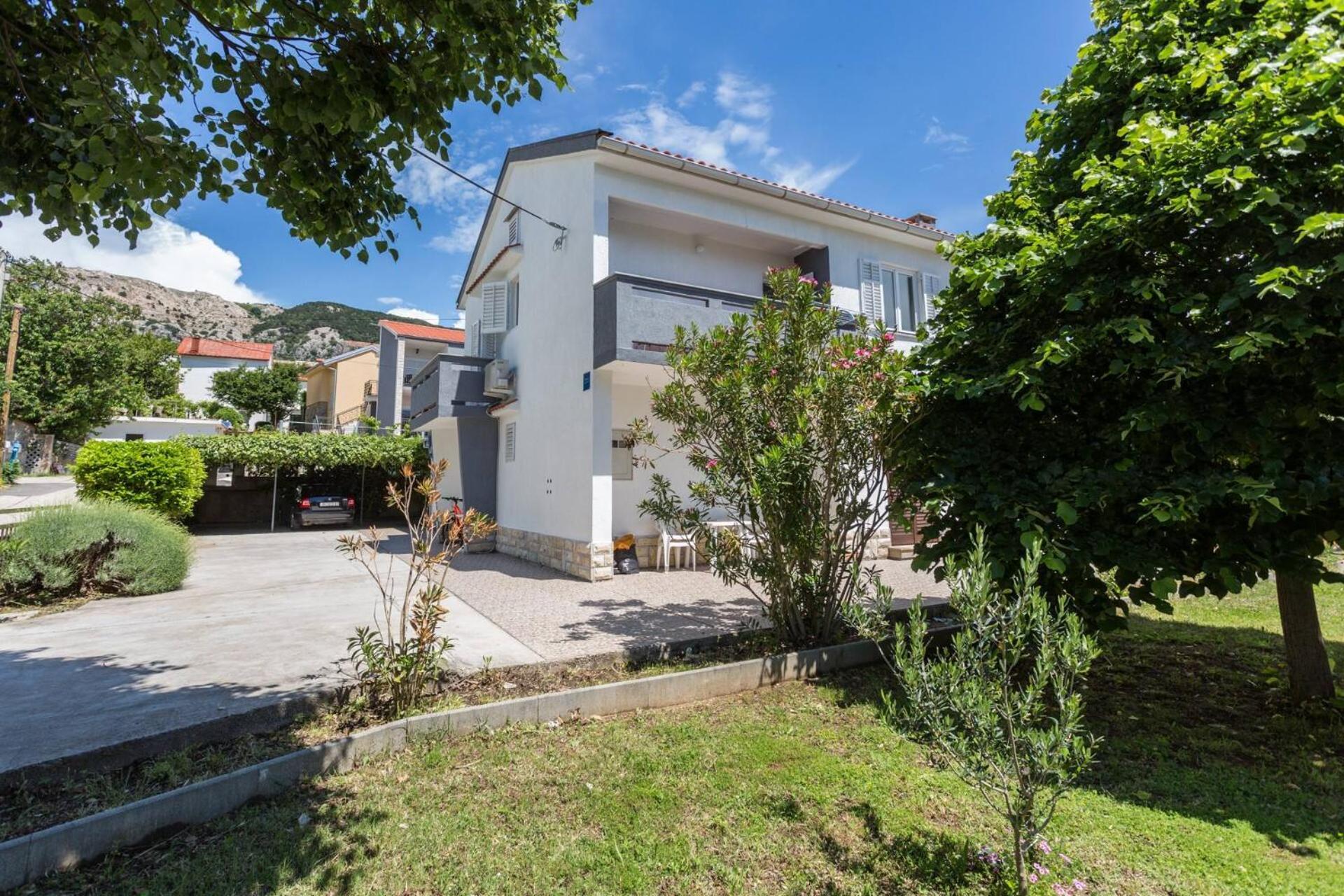 Apartments Bernardeta 2 バスカ エクステリア 写真